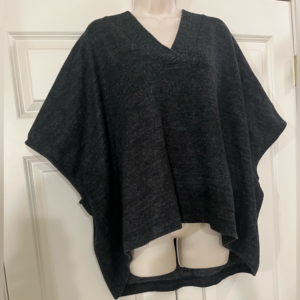 GOLDSPARK Charcoal Color Poncho Size Small